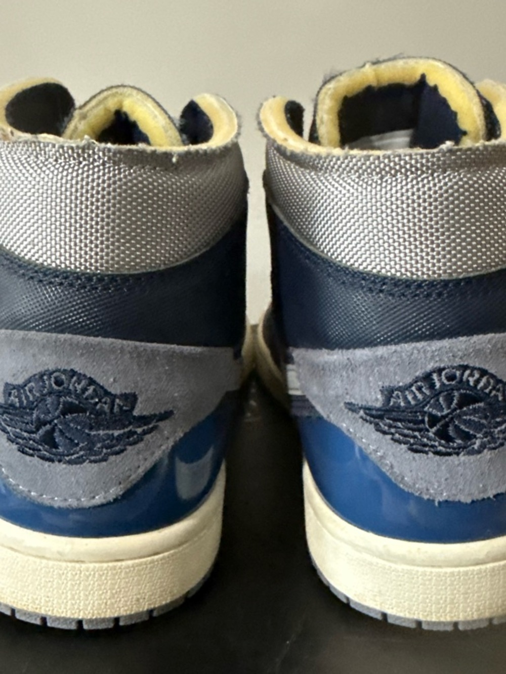 Air Jordan 1 Mid SE Craft Obsidian French Blue